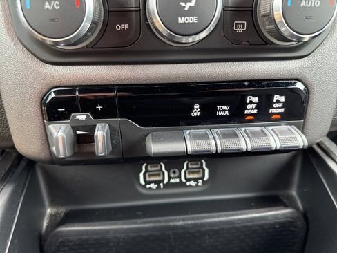 Used 2020 RAM 1500 Sport w/ Level 2 Equipment Goup w/2_L image 42