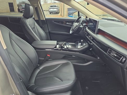 Certified 2023 Lincoln Nautilus Reserve w/ Equipment Group 201A image 9