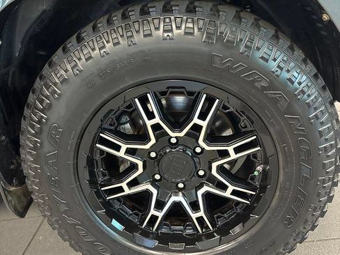 Used 2018 Toyota 4Runner SR5 Premium RWD image 10