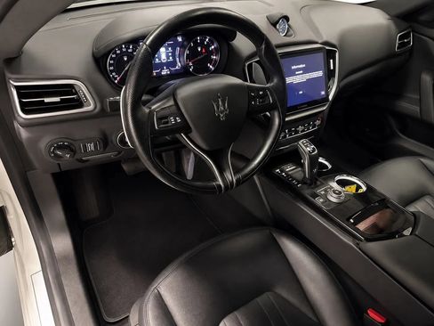 Used 2022 Maserati Ghibli Modena Q4 AWD/4WD image 9