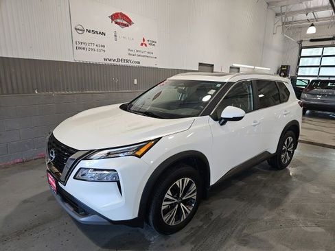 Certified 2023 Nissan Rogue SV w/ SV Premium Package AWD/4WD image 7
