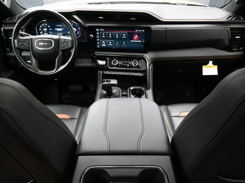 Used 2023 GMC Sierra 1500 AT4 w/ AT4 Premium Package AWD/4WD image 14