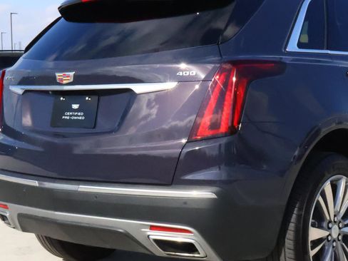 Used 2025 Cadillac XT5 Premium Luxury image 11