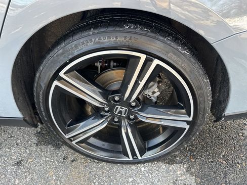 Used 2023 Honda Accord Sport image 12