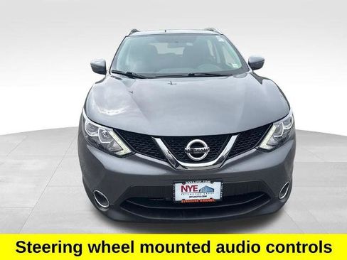 Used 2017 Nissan Rogue Sport SV w/ SV All-Weather Package AWD/4WD image 9
