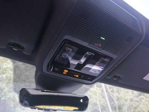 Used 2023 Volkswagen ID.4 S image 32