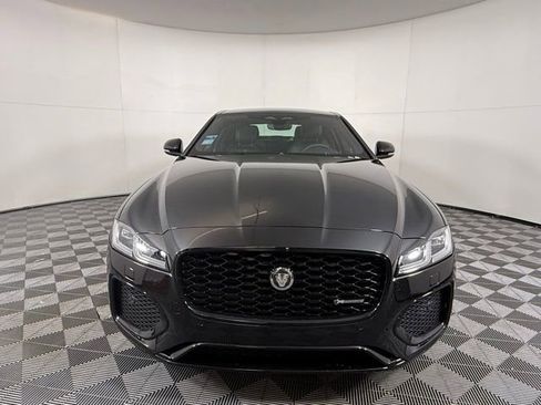 Used 2024 Jaguar XF R-Dynamic SE image 9