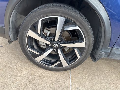 Certified 2022 Nissan Rogue Sport SL image 7