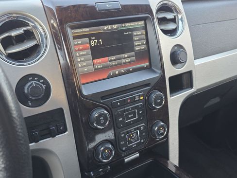Used 2014 Ford F150 Platinum image 17