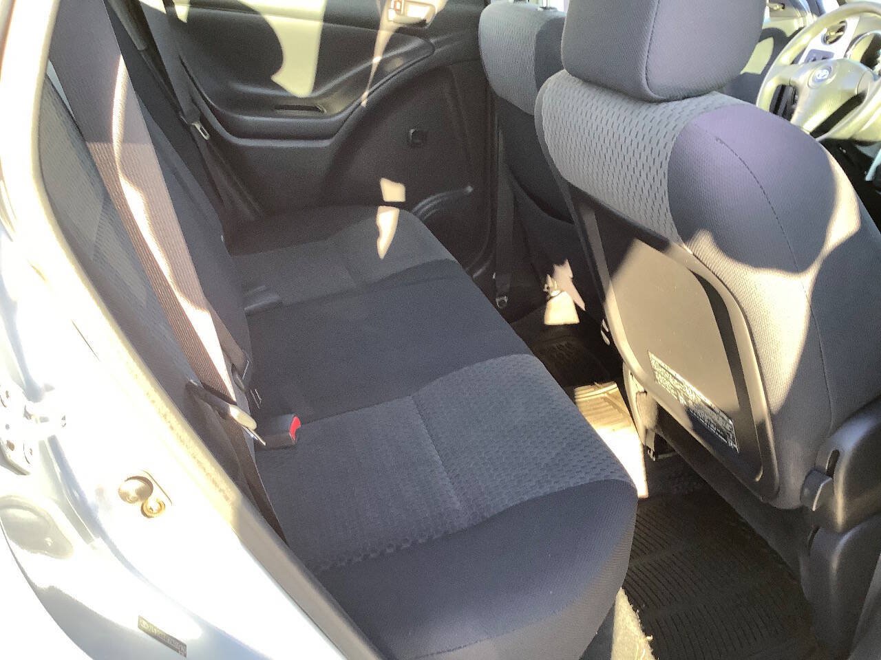 Used 2006 Toyota Matrix FWD image 25