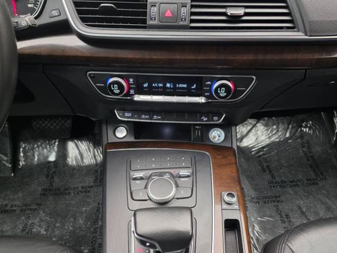 Used 2018 Audi Q5 2.0T Premium AWD/4WD image 13