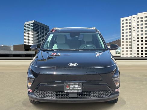 Used 2024 Hyundai Kona SEL FWD image 2