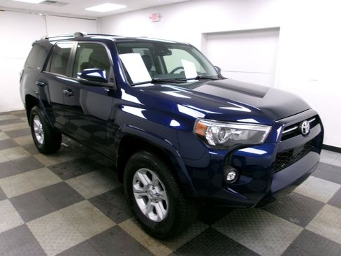 Used 2023 Toyota 4Runner SR5 Premium w/ Moonroof Package AWD/4WD image 14