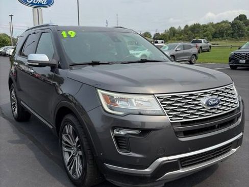 Used 2019 Ford Explorer Platinum AWD/4WD image 3
