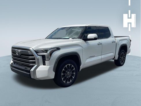Used 2022 Toyota Tundra Limited w/ Power Package AWD/4WD image 3