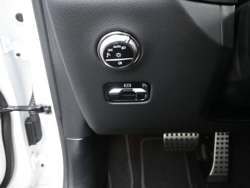 Used 2026 Mercedes-Benz GLC 300 image 16