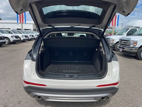 Used 2022 Lincoln Corsair Standard w/ Equipment Group 101A image 7