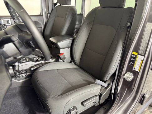 Used 2022 Jeep Wrangler Unlimited Sport AWD/4WD image 25