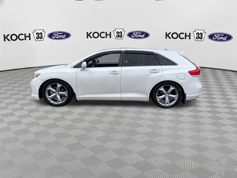 Used 2010 Toyota Venza AWD w/ Comfort Pkg image 4