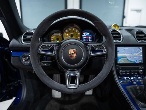 Used 2020 Porsche 718 Boxster Spyder RWD image 46