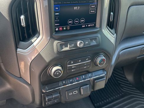 Used 2021 Chevrolet Silverado 1500 Custom AWD/4WD image 11