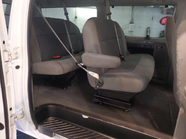 Used 2008 Ford E-350 and Econoline 350 XLT RWD image 25