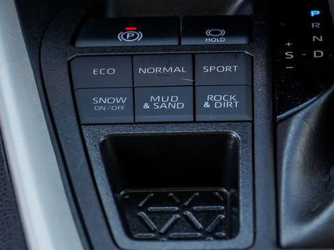 Certified 2024 Toyota RAV4 LE AWD/4WD image 35