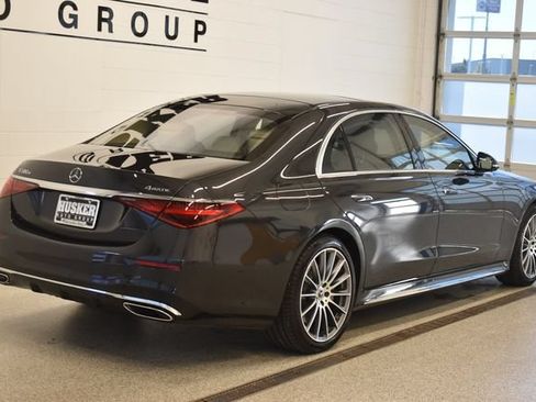 Used 2025 Mercedes-Benz S 580e 4MATIC Sedan image 4