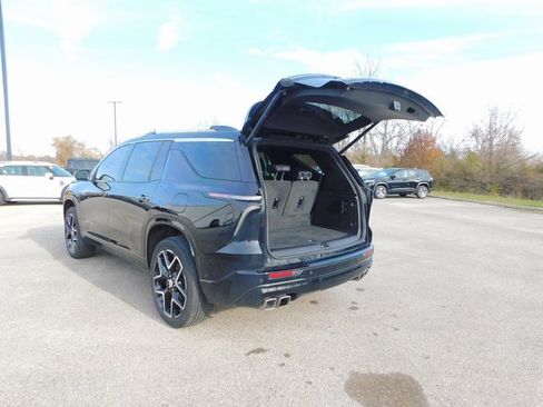 Used 2025 Chevrolet Traverse High Country w/ LPO, Floor Liner Package image 23