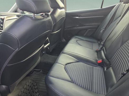 Used 2020 Toyota Camry SE image 22