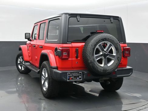 Used 2018 Jeep Wrangler Unlimited Sahara AWD/4WD image 6