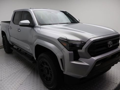 Used 2024 Toyota Tacoma SR5 image 6