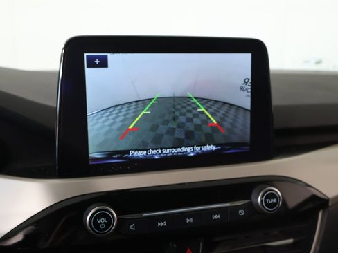 Used 2021 Ford Escape SE w/ SE Sport Appearance Package FWD image 6
