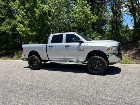 Used 2018 RAM 2500 Tradesman w/ Chrome Appearance Group AWD/4WD image 2
