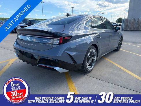 Used 2025 Hyundai Sonata SEL FWD image 3