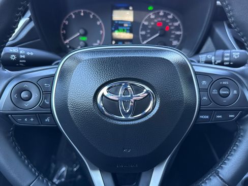 Certified 2025 Toyota Corolla Cross SE image 23