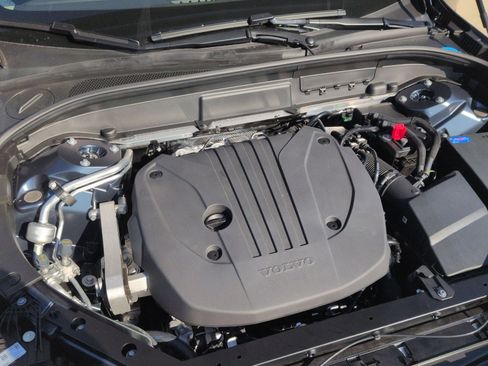 New 2026 Volvo XC60 B5 Ultra w/ Protection Package Premier image 28