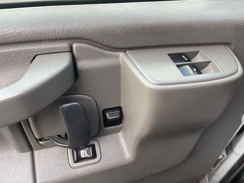 Used 2020 Chevrolet Express 3500 w/ Power Convenience Package image 15