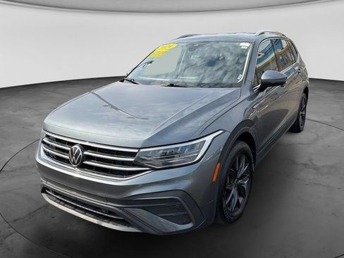 Used 2024 Volkswagen Tiguan SE FWD image 5