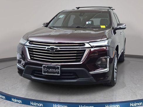 Used 2023 Chevrolet Traverse High Country AWD/4WD image 3