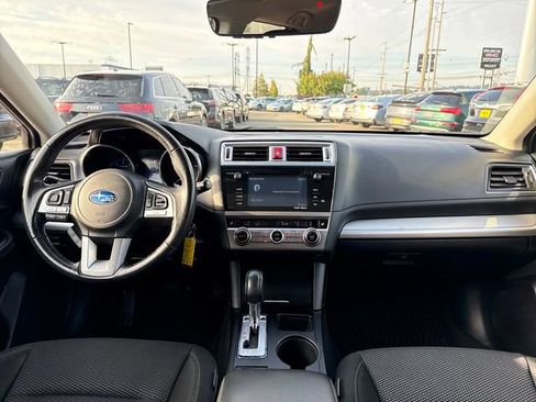 Used 2017 Subaru Outback 2.5i Premium AWD/4WD image 11
