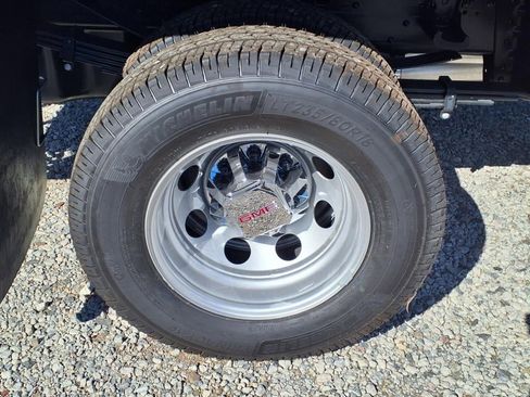 New 2025 GMC Sierra 3500 Pro w/ Convenience Package image 6