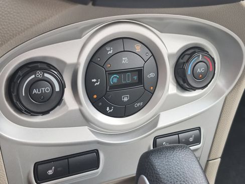 Used 2016 Ford Fiesta SE w/ Cold Weather Package FWD image 30