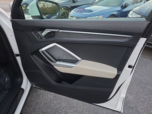 Used 2021 Audi Q3 2.0T Premium image 32