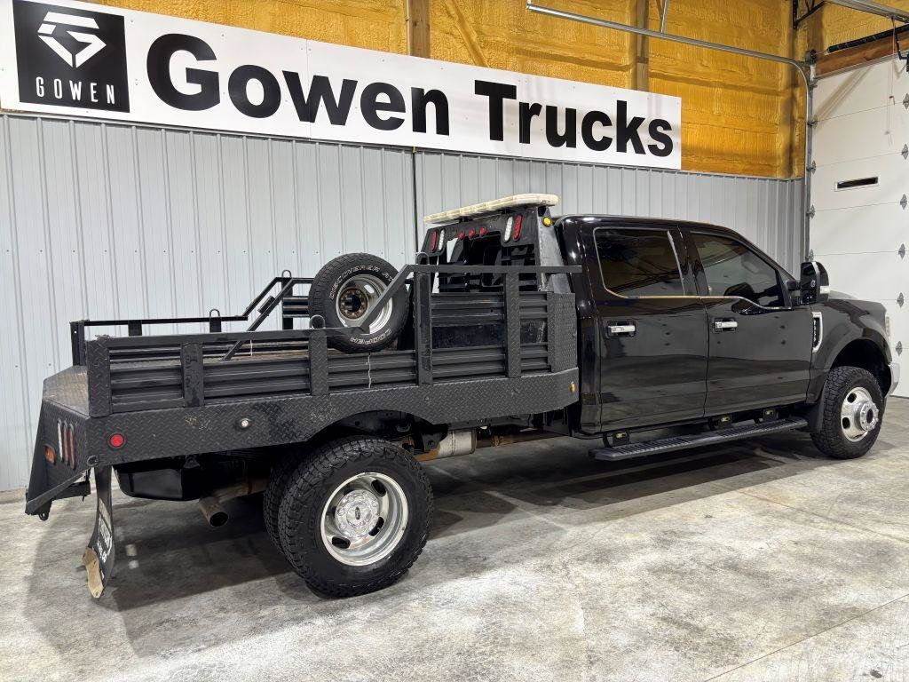 Used 2019 Ford F350 Lariat w/ Lariat Value Package AWD/4WD image 6