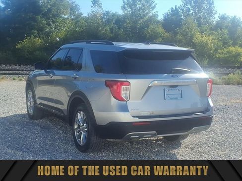 Used 2021 Ford Explorer XLT w/ Equipment Group 202A image 7