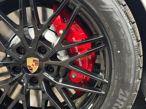 New 2026 Porsche Cayenne GTS AWD/4WD image 43