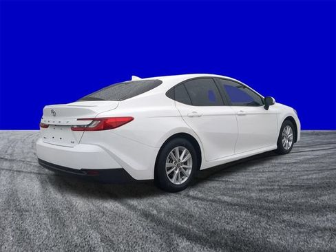 Used 2025 Toyota Camry LE w/ Convenience Package FWD image 4