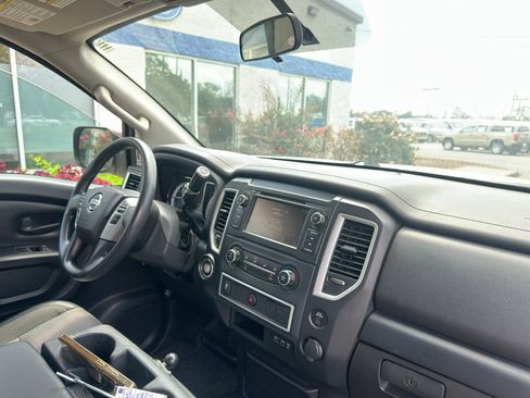 Used 2019 Nissan Titan S w/ S Utility Package RWD image 11
