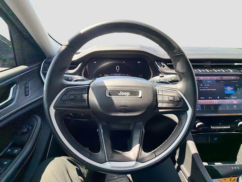 Used 2021 Jeep Grand Cherokee L Limited RWD image 11